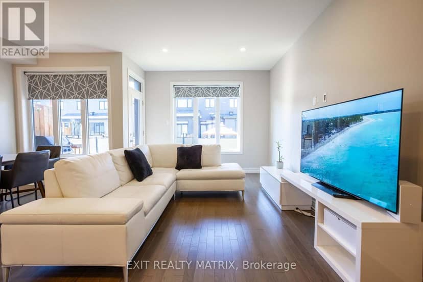 735 Namur Street — photo 13 of 39
