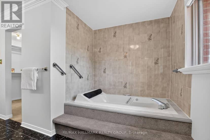 20 Halldorson Crescent — photo 31 of 40