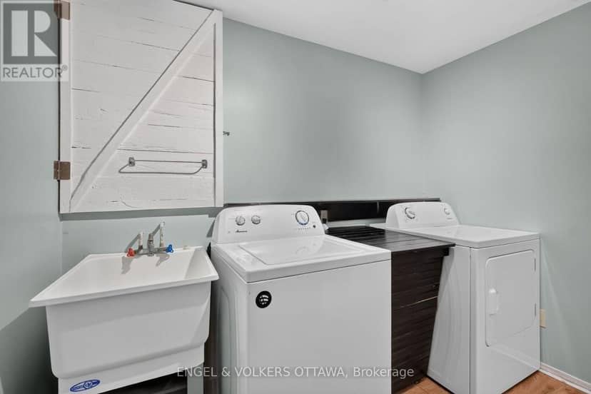 100 - 1780 Marsala Crescent — photo 39 of 40
