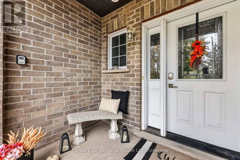 205 Victoria Street S, Woodstock, photo 8