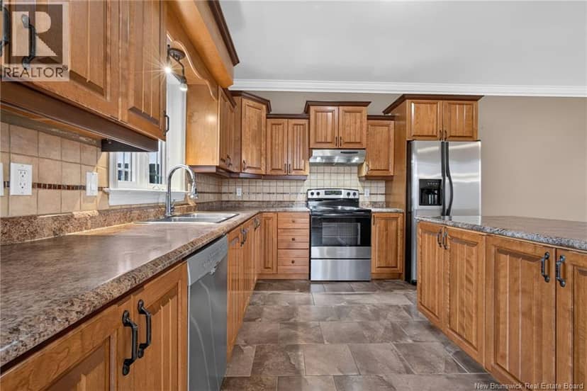 84 Jeannette — photo 14 of 33