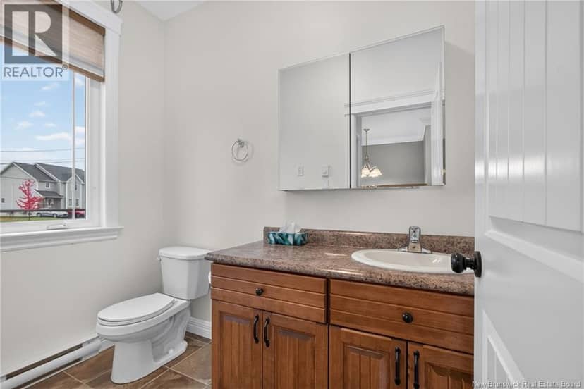 84 Jeannette — photo 20 of 33