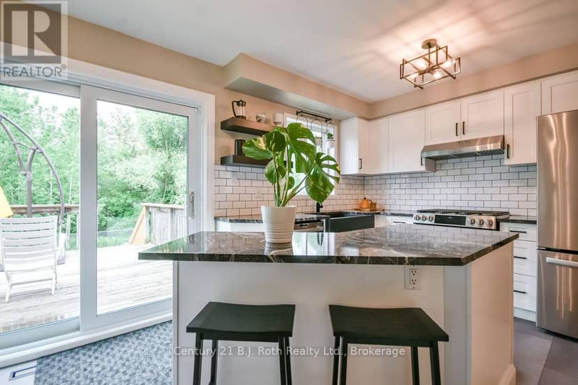 1117 Corrie Street — photo 17 of 40