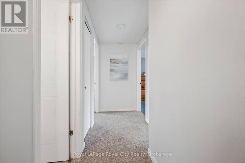 41 Grandridge Crescent — photo 21 of 40