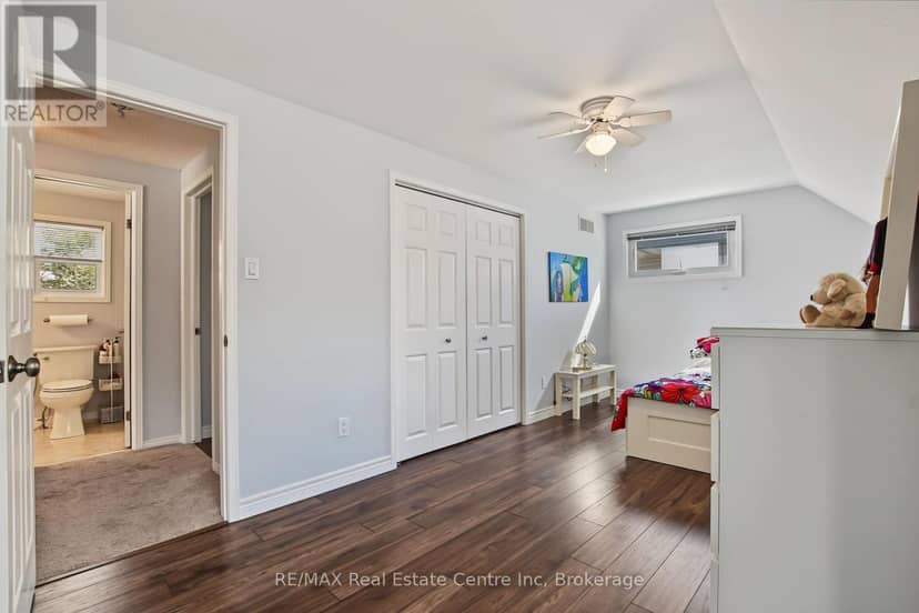 210 Elmira Road S — photo 13 of 31