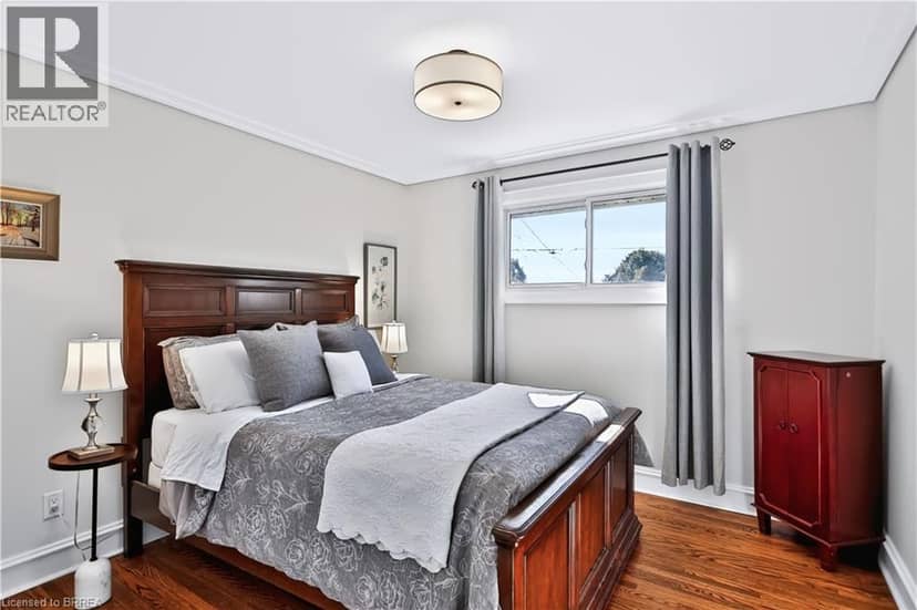 9 PHILLIP Street — photo 14 of 40