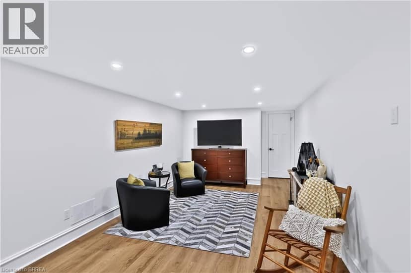 9 PHILLIP Street — photo 25 of 40
