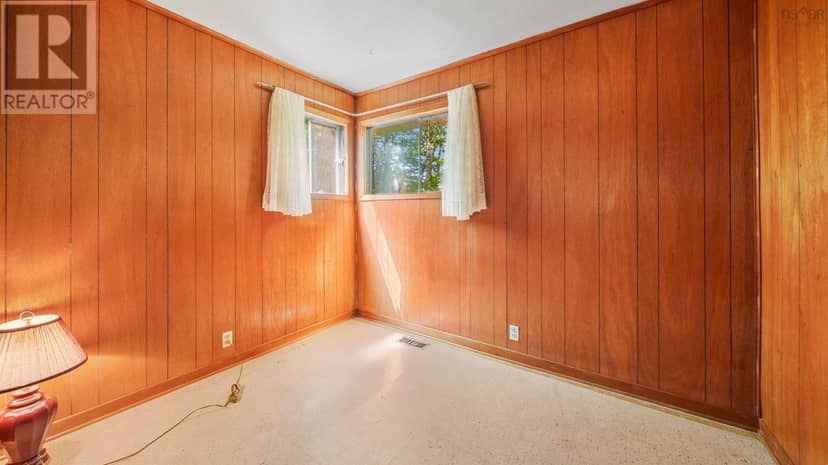 51 Pinehill Drive — photo 9 of 36
