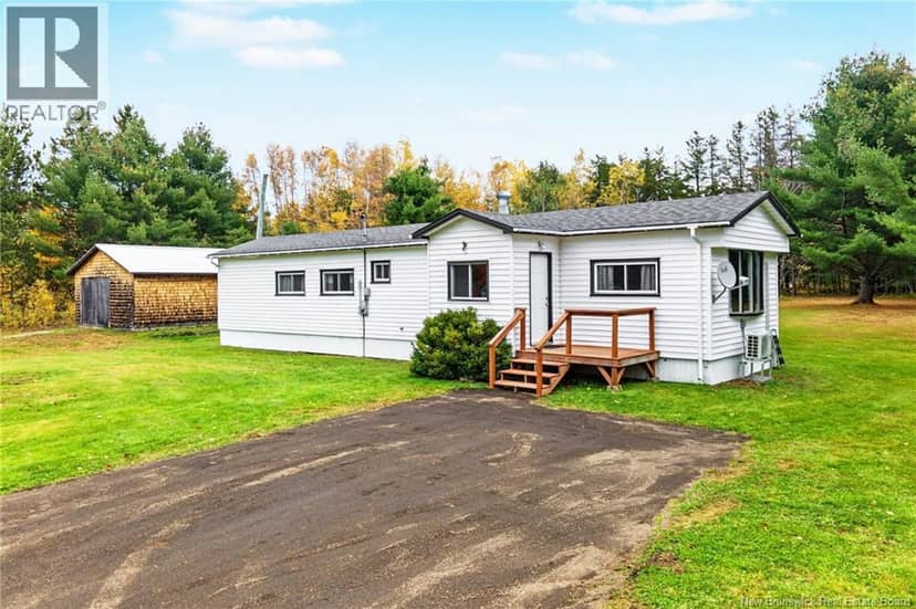 1480 Pleasant Drive, Minto, photo 2