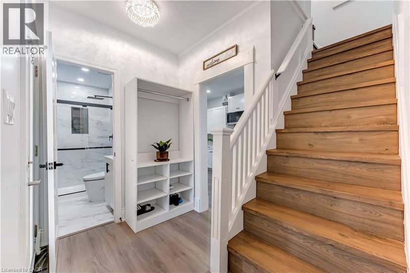 116 VICTORIA Avenue — photo 15 of 40