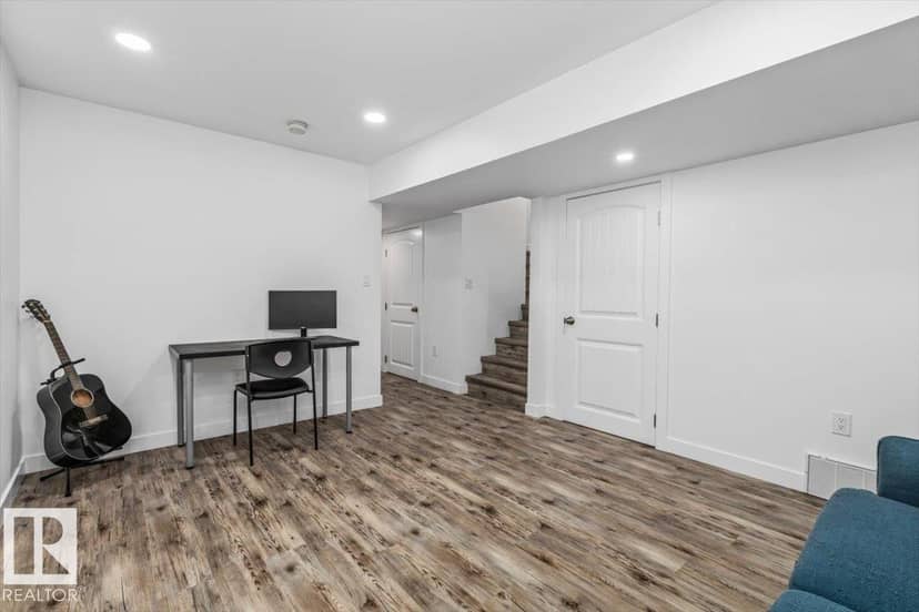 3122 Arthurs Cr SW — photo 23 of 31
