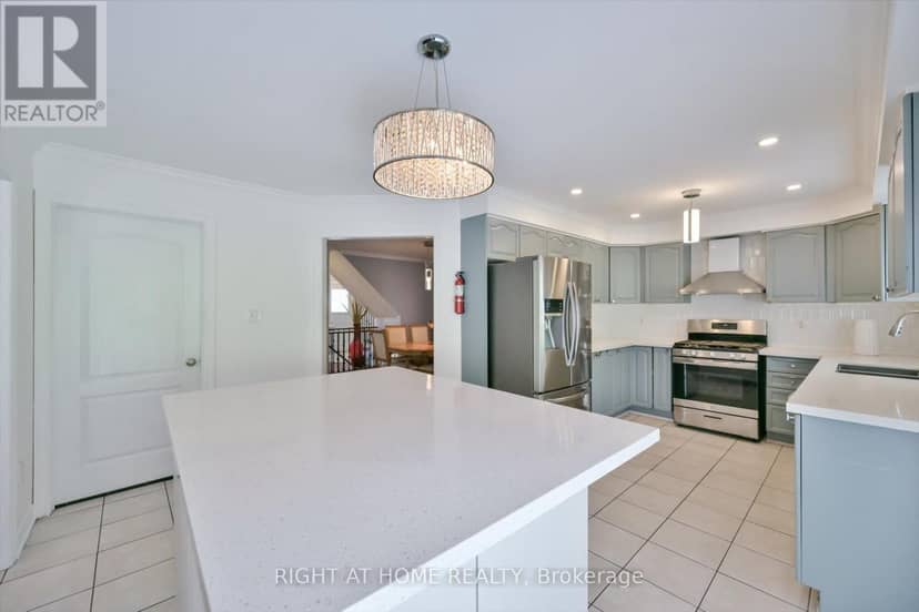 57 Hopkinson Crescent — photo 11 of 40