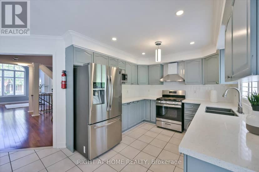 57 Hopkinson Crescent — photo 14 of 40