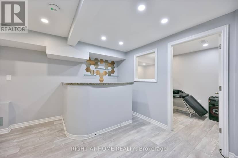 57 Hopkinson Crescent — photo 36 of 40