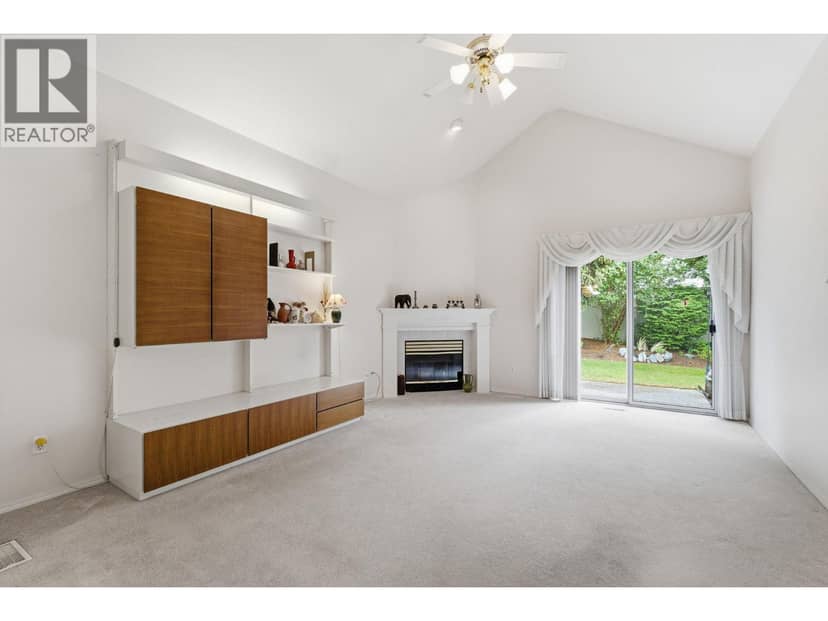 650 Lexington Drive Unit# 212 — photo 9 of 36