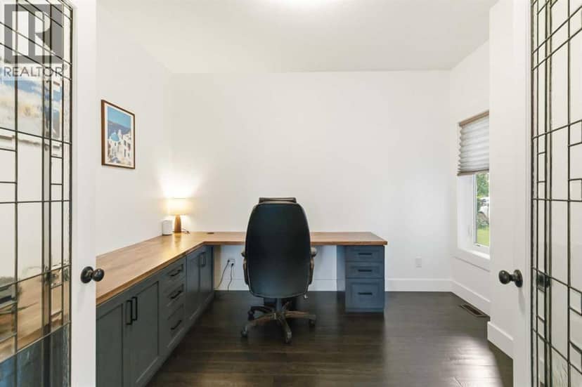 100 Dakin Drive — photo 18 of 40