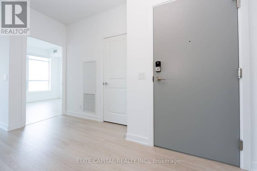 428 - 50 Upper Mall Way, Vaughan, photo 2