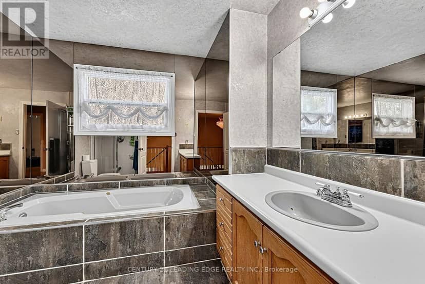 48 Broadview Avenue — photo 31 of 40