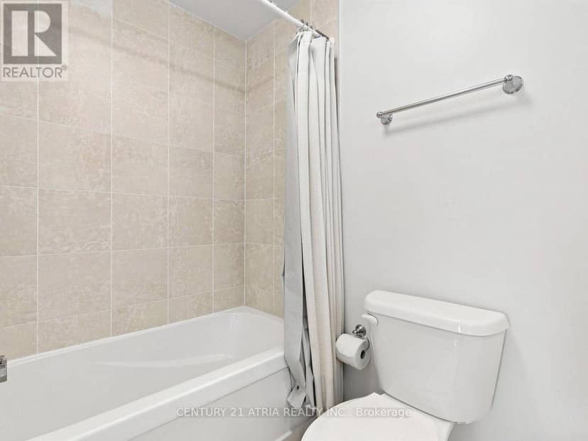 512 - 15277 Yonge Street — photo 20 of 37
