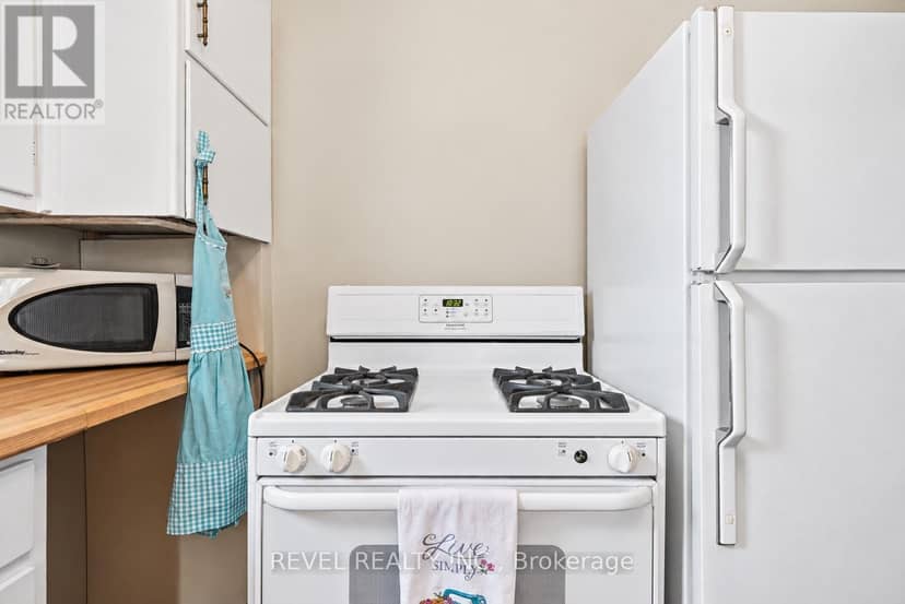 47 Coulson Avenue — photo 9 of 25
