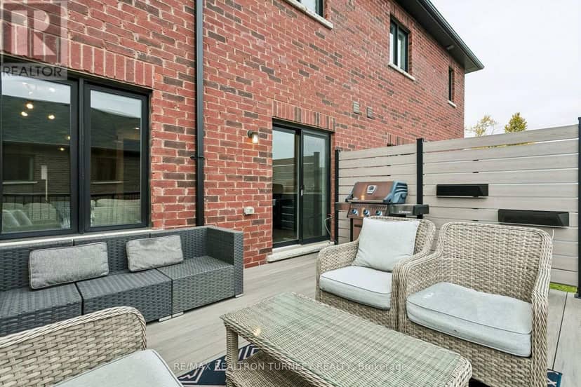 4 Gord Matthews Way — photo 17 of 40