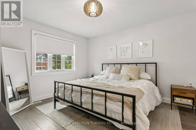 4 Gord Matthews Way — photo 27 of 40