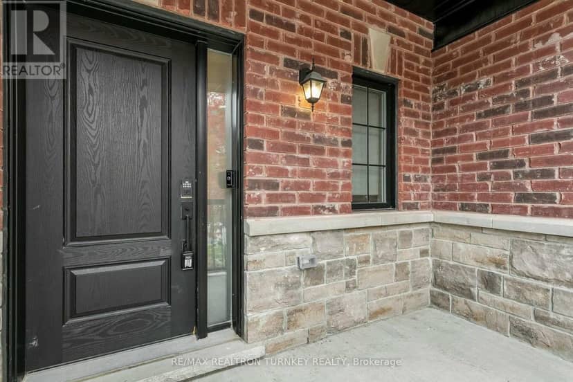 4 Gord Matthews Way, Uxbridge, photo 5