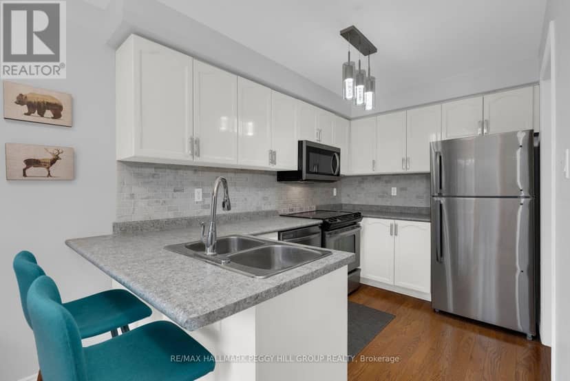 104 Leslie Avenue, Barrie, photo 2