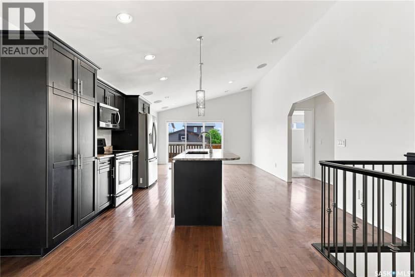 139 Brainerd CRESCENT — photo 9 of 40