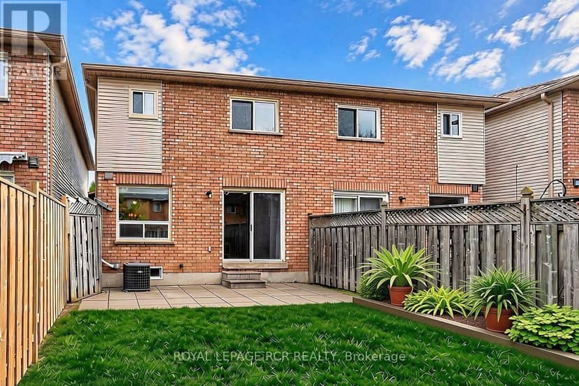 105 Hanton Crescent — photo 32 of 40