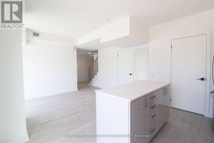 111 - 2782 Barton Street E, Hamilton, photo 3