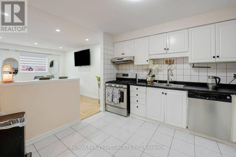 1754 Upper Gage Avenue, Hamilton, photo 8