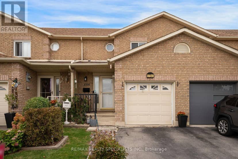 1754 Upper Gage Avenue, Hamilton, photo 2