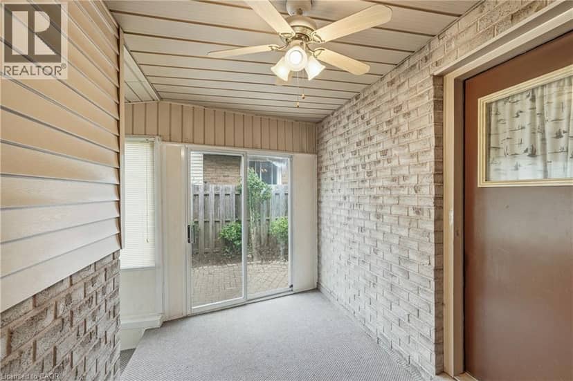 84 LARCHWOOD Circle — photo 11 of 32