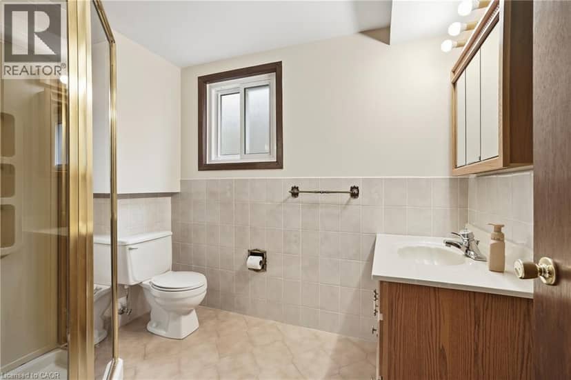 84 LARCHWOOD Circle — photo 25 of 32