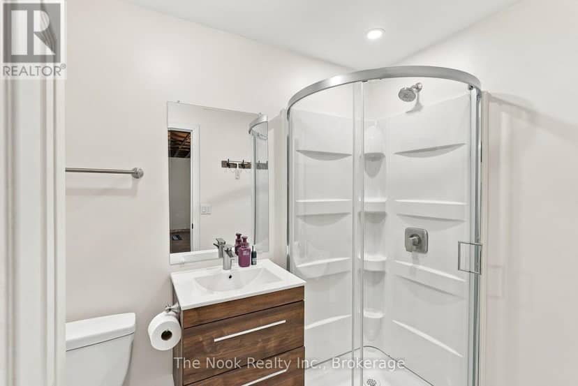 28 Purdy Street — photo 39 of 40