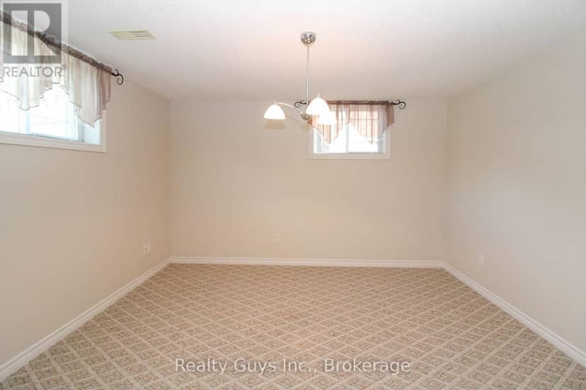 1682 Keppler Crescent — photo 36 of 40