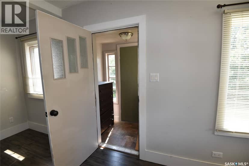 403 2nd STREET W — photo 17 of 23