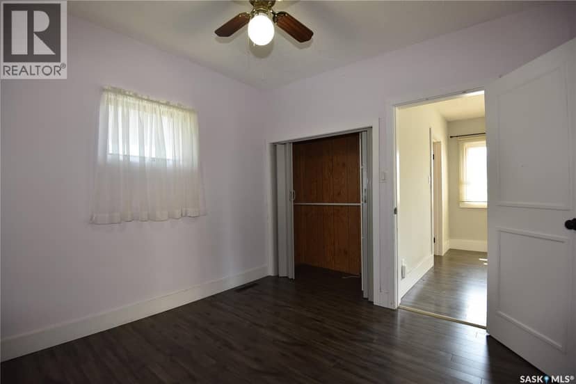 403 2nd STREET W — photo 12 of 23