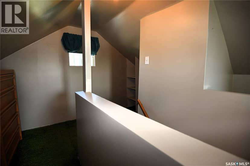 403 2nd STREET W — photo 14 of 23