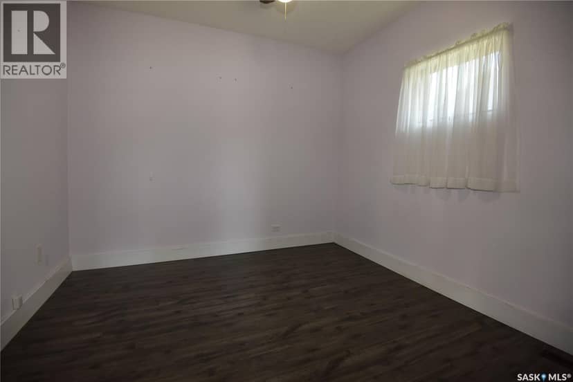 403 2nd STREET W — photo 13 of 23