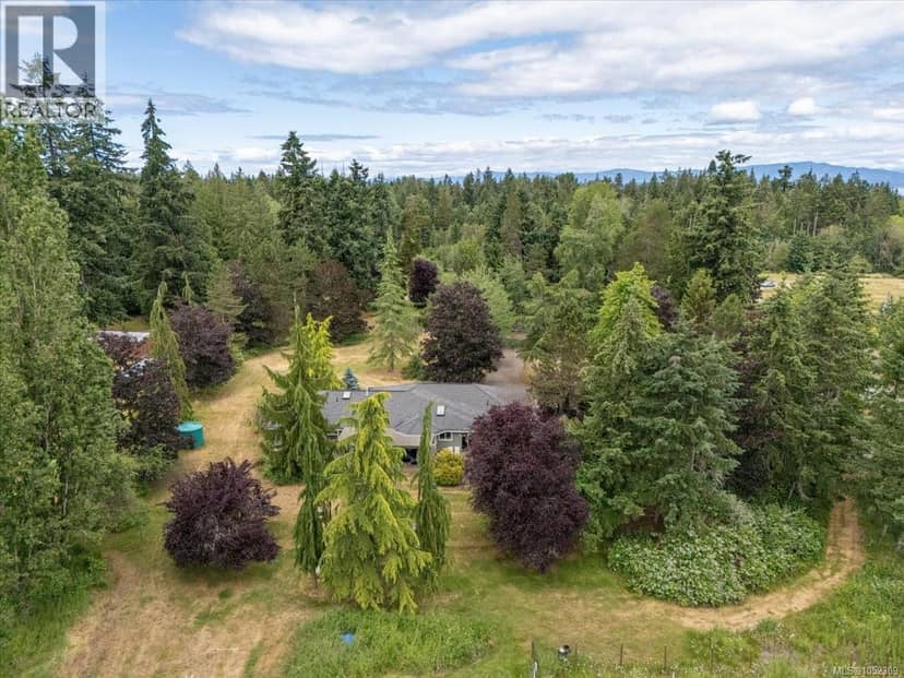 880 Garden Rd E, Qualicum Beach, photo 5