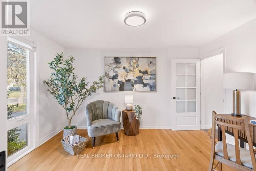 101 Queensline Drive — photo 13 of 40