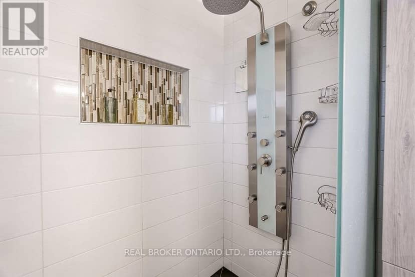 101 Queensline Drive — photo 28 of 40