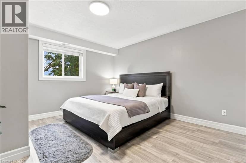 1522 KING Street E Unit# 403 — photo 12 of 21