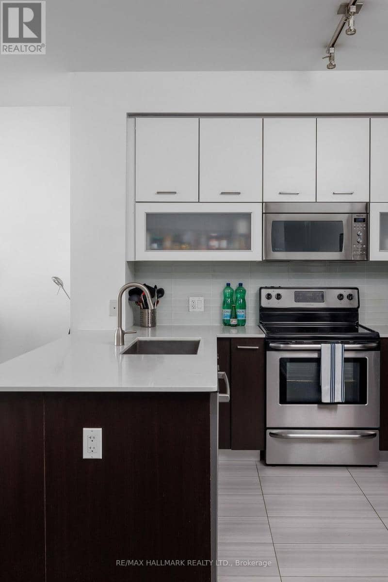 1401 - 530 St Clair Avenue W, Toronto, photo 4