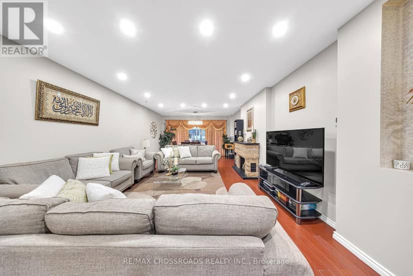 592A Danforth Road — photo 12 of 40