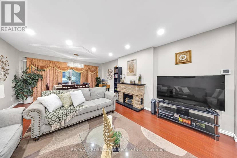 592A Danforth Road — photo 14 of 40