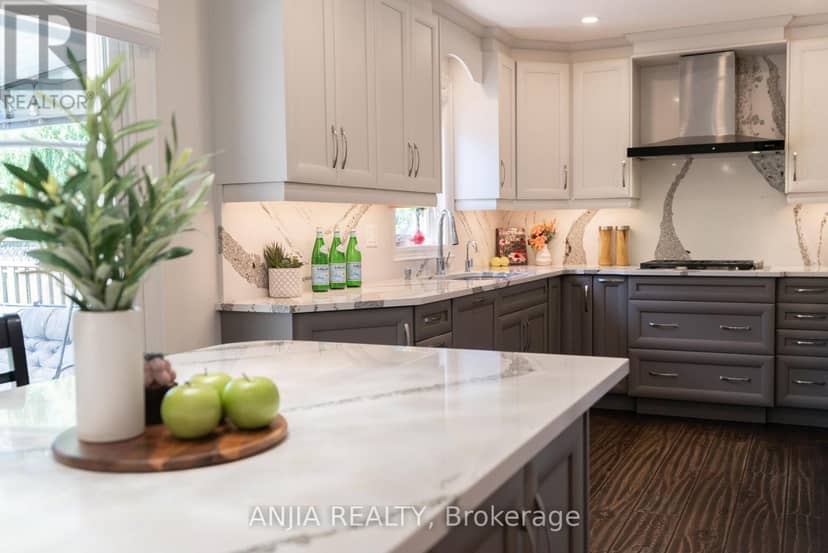 2410 Eden Valley Drive — photo 13 of 40