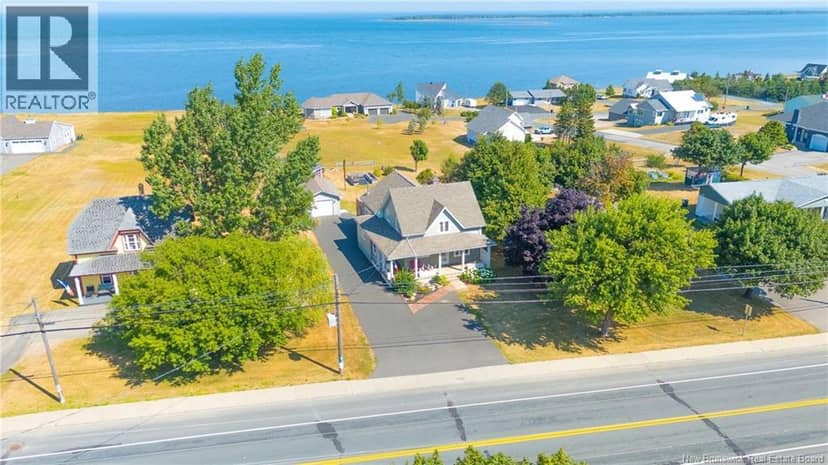 245 Saint-Pierre E Boulevard, Caraquet